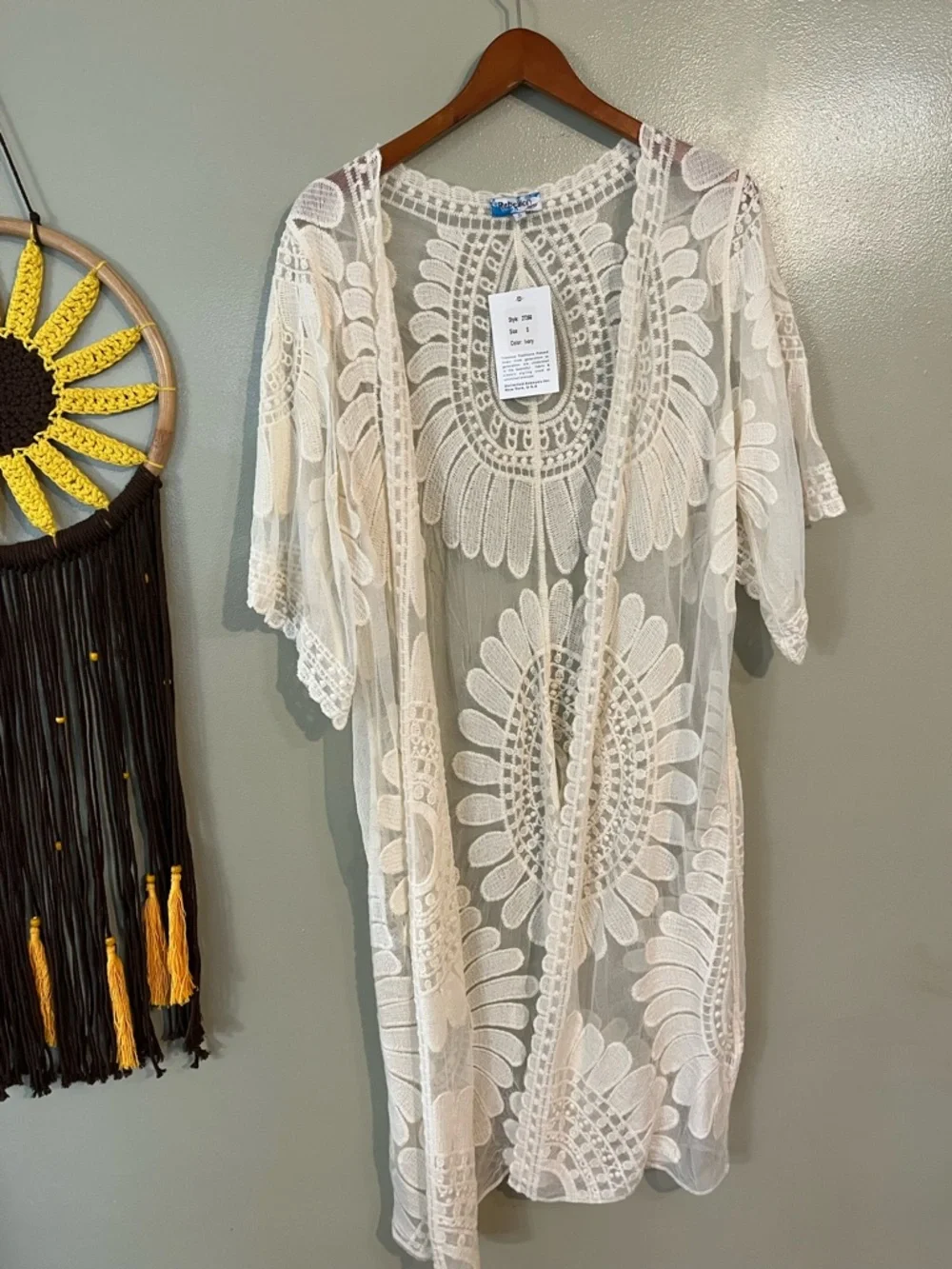 Women’s Rebelion Cream Lace Crochet Duster Kimono S NWT - Picture 2 of 7